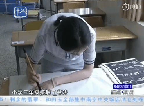 早练字早受益！8岁小孩“神仙字迹”爆红网络(图4)