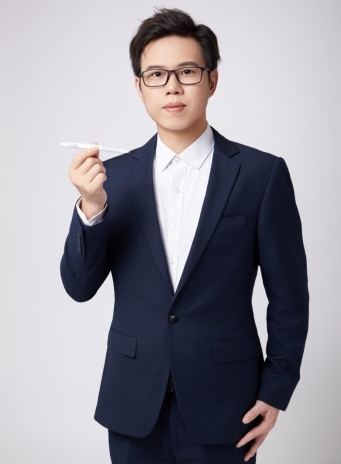 领略汉字魅力传承文化之美：简小知名师王慧志的书法教育之路(图1)